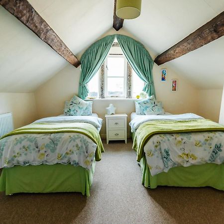 Langs Hall Leyland Esterno foto