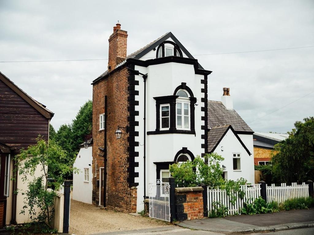 Langs Hall Leyland Esterno foto